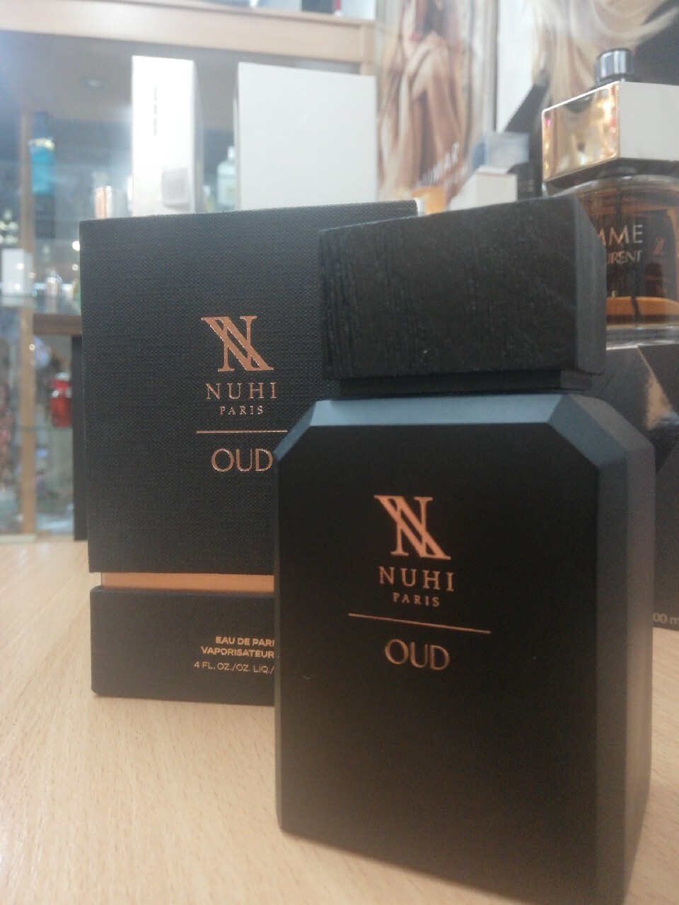 Nuhi paris oud hot sale