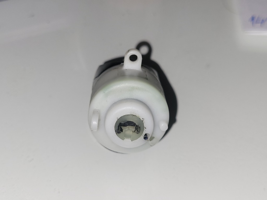 ВИМИКАЧ ЗАПАЛЮВАННЯ V15-80-3215 VEMO AUDI 80 B2 VW GOLF 1 2 POLO 