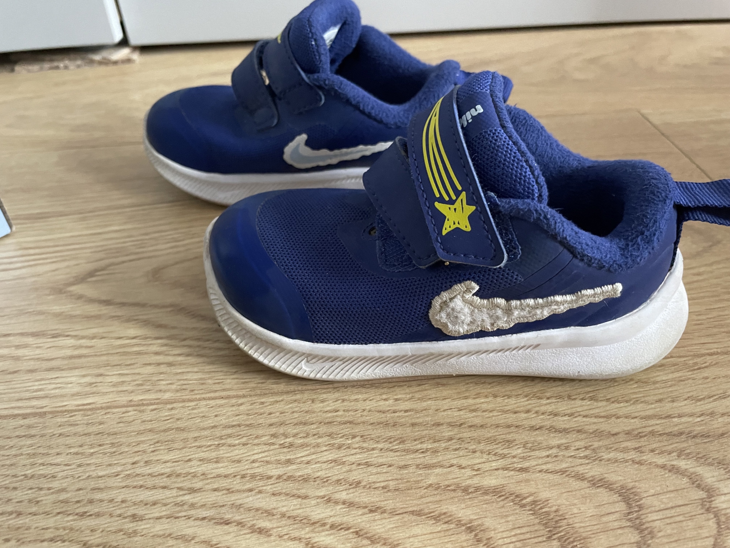 Nike star runner 23 top