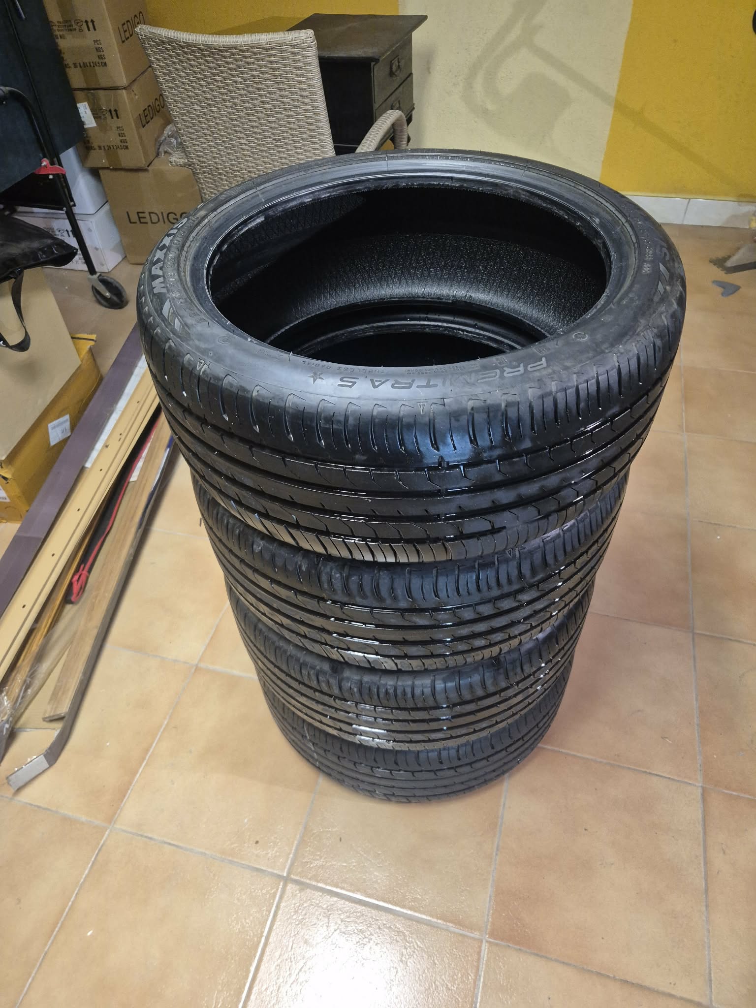 ШИНИ MAXXIS PREMITRA 5 W ROZMIARZE 225/40 R18 92V 