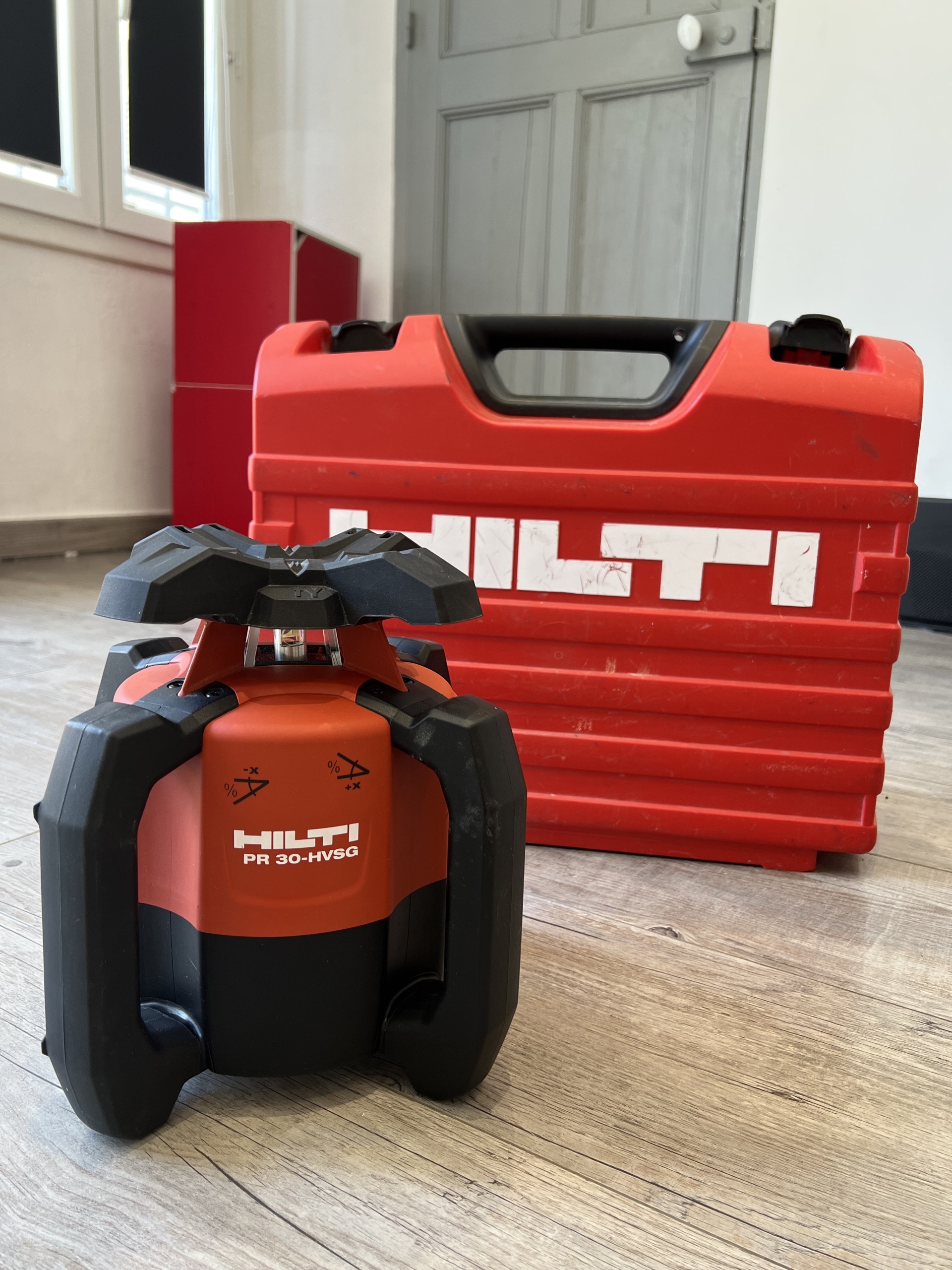 Niwelator laserowy laser Hilti pr 30hvsg Białystok Ogłoszenie na