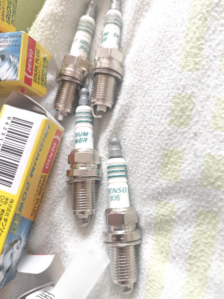 СВЕЧИ DENSO IK16 ИРИДИЕВЫЕ NOWE. 