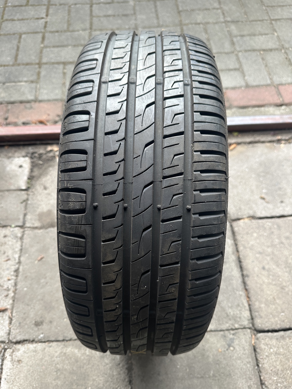 BARUM BRAVURIS ЛІТНЯ 3HM 195/50R 15V 