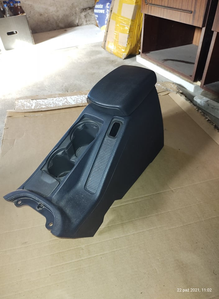 Volvo v40 s40 tunel cup holder podłokietnik Tworkowizna Kup teraz