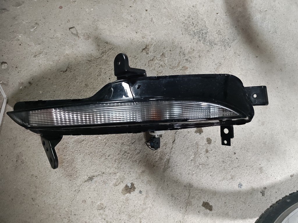 ЛІВИЙ ПОВОРОТНИК RENAULT MEGANE 4 IV 2016-2020R 261354958R 