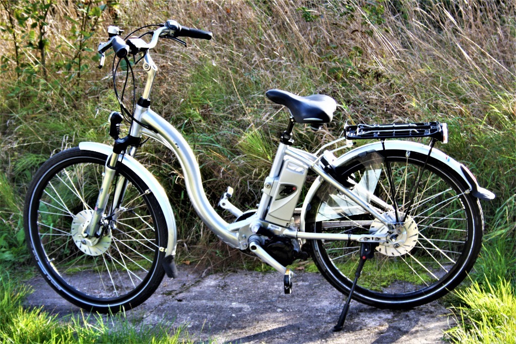 ROWER ELEKTRYCZNY FLYER, SREBRNY, ALU / DO NAPRAWY Czernin