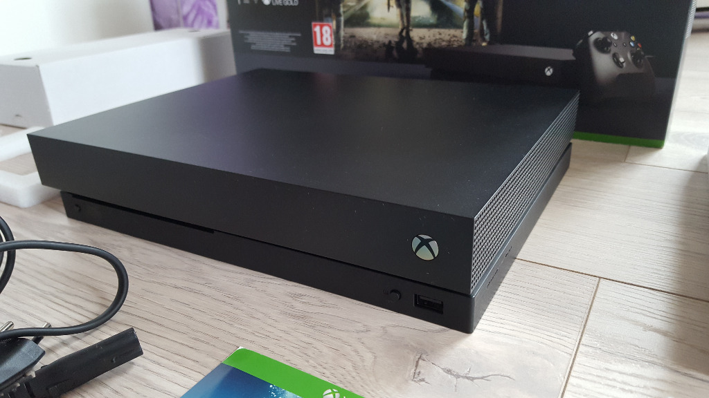 Zdjęcie oferty: Xbox One X 1TB GWARANCJA BDB Stan Forza Horizon 4 