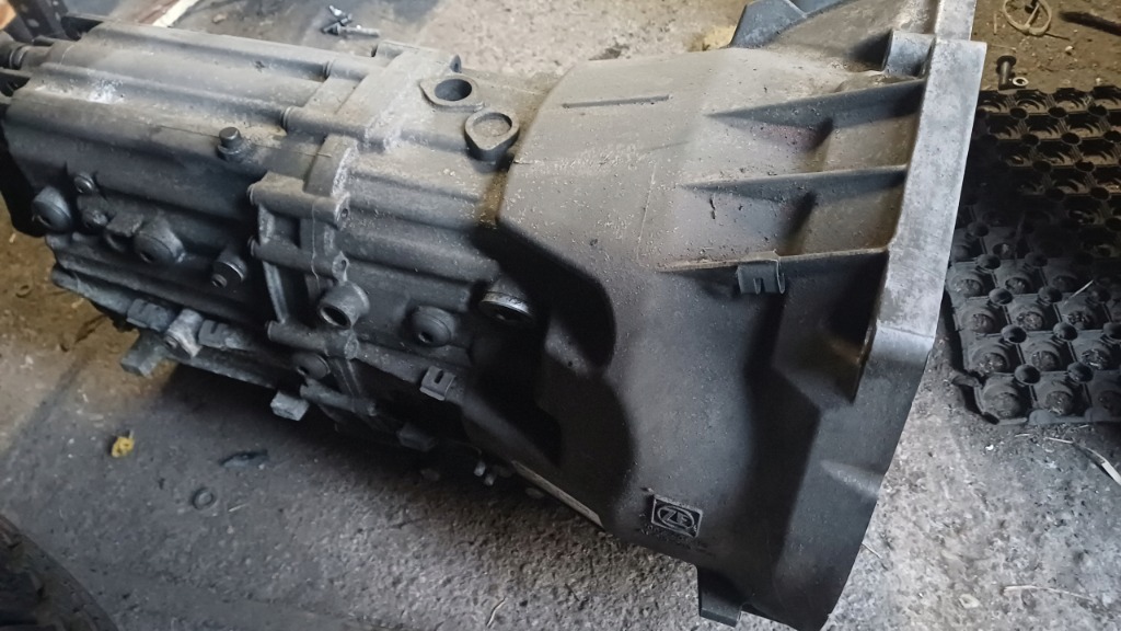 BMW E60 E61 530D 3.0D КОРОБКА МЕХАНИКА МЕХАНИКА / МЕХАНИЧЕСКАЯ GS6-53DZ 7522205 HGD 231KM 