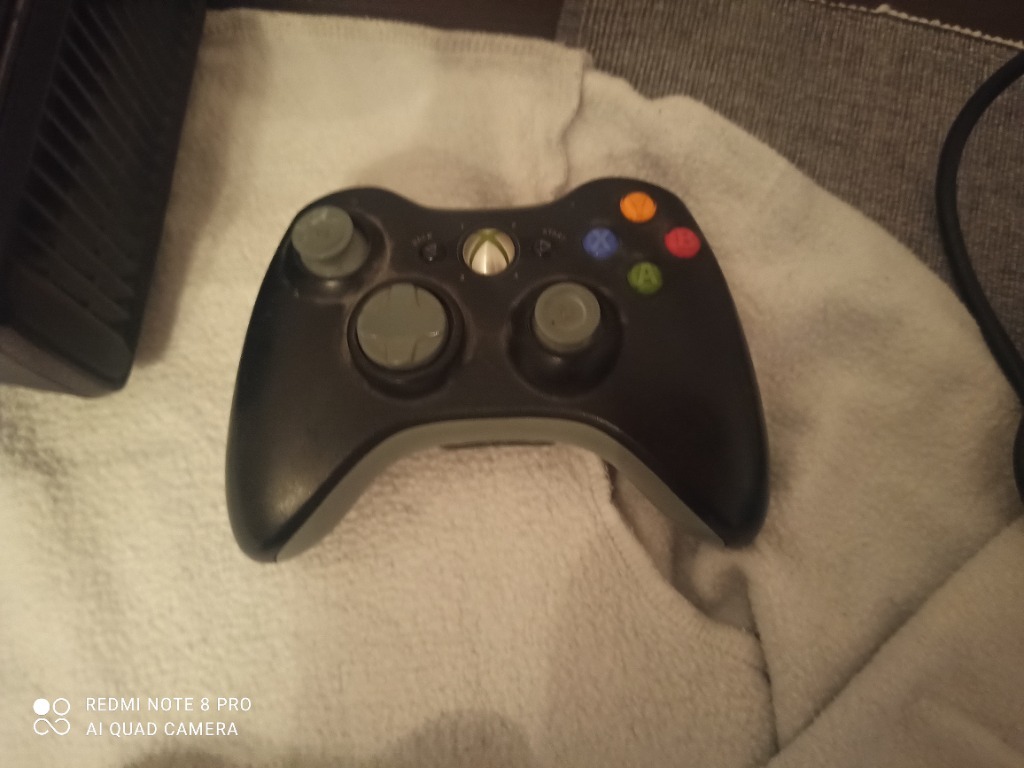 Konsola xbox 360 z padem Kalwaria Zebrzydowska Licytacja na Allegro
