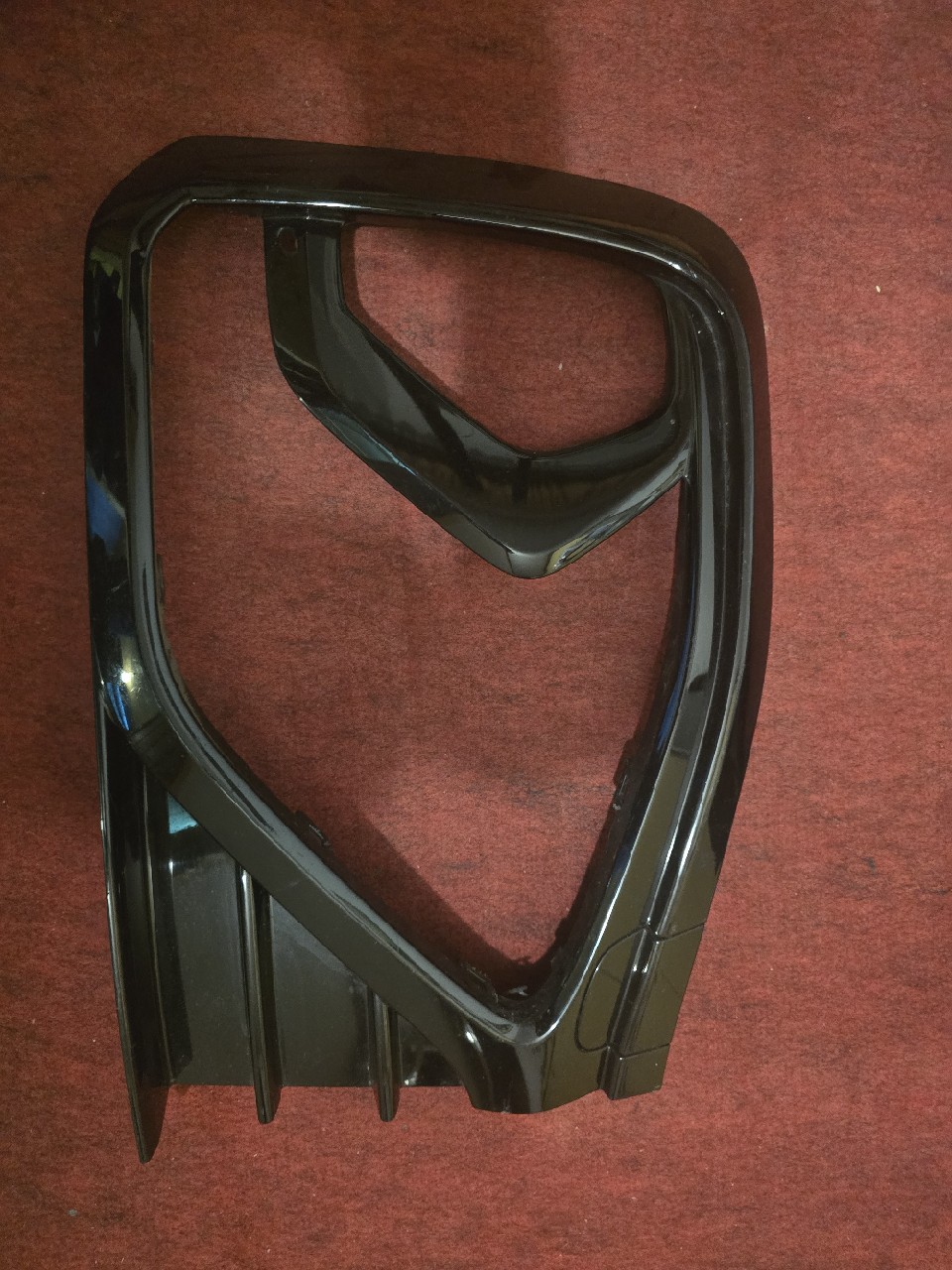 РЕШІТКА БАМПЕРА ПРАВА VW TAIGO 2G7853666B 