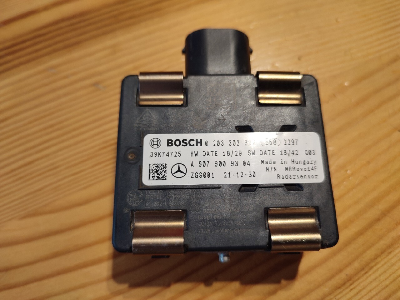 Radar sensor ACC Mercedes Sprinter 907 A9079009304 Kwaczała Kup