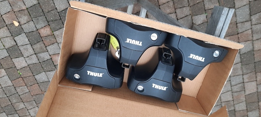 ЛАПИ THULE 754 NA ПЛОСКЕ ДАХУ DO KITOW 1XXX 