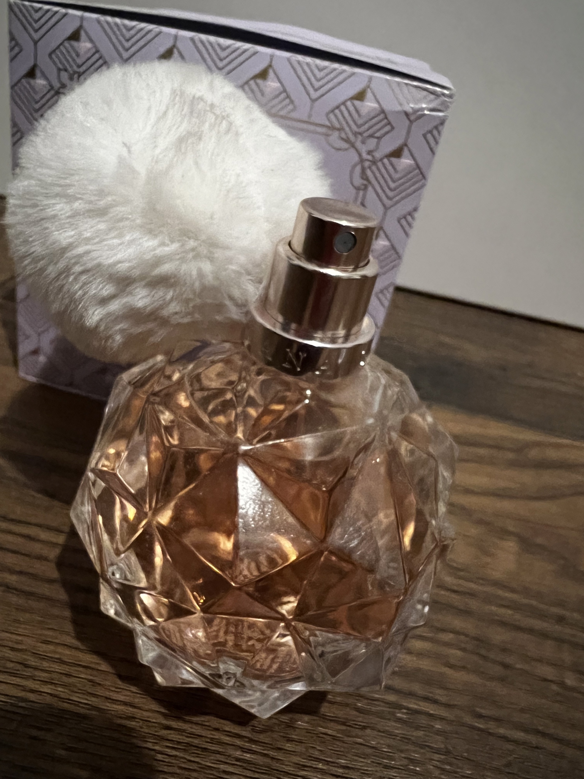 Perfum Ari by Ariana Grande | Jarosławiec | Kup teraz na Allegro Lokalnie