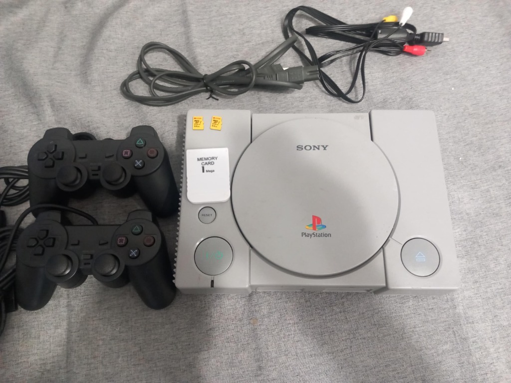 Sony Playstation 1 (SCPH-5502 ) (Gebraucht) in La Croix (Lutry) für CHF 83 - mit Lieferung auf