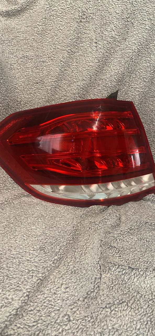 MERCEDES W212 РЕСТАЙЛ ФАРА ЛІВА ЗАД СВІТЛОДІОДНІ A2129068702 
