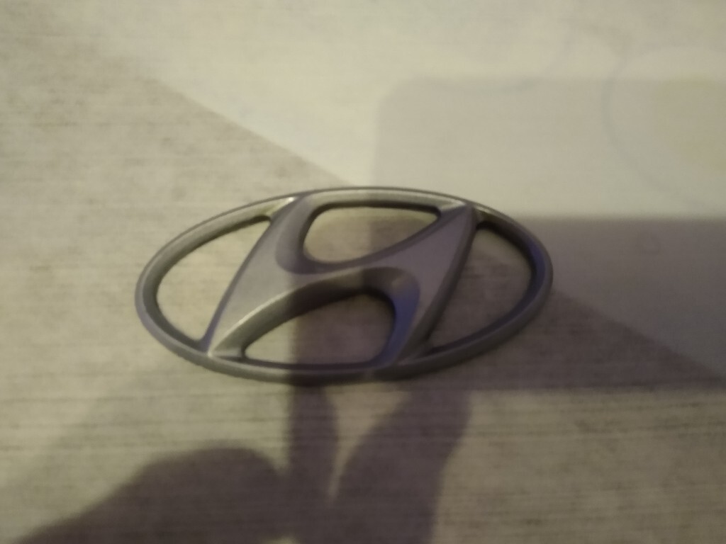 Srebrny znaczek auta hyundai | Legnica | Kup teraz na Allegro Lokalnie