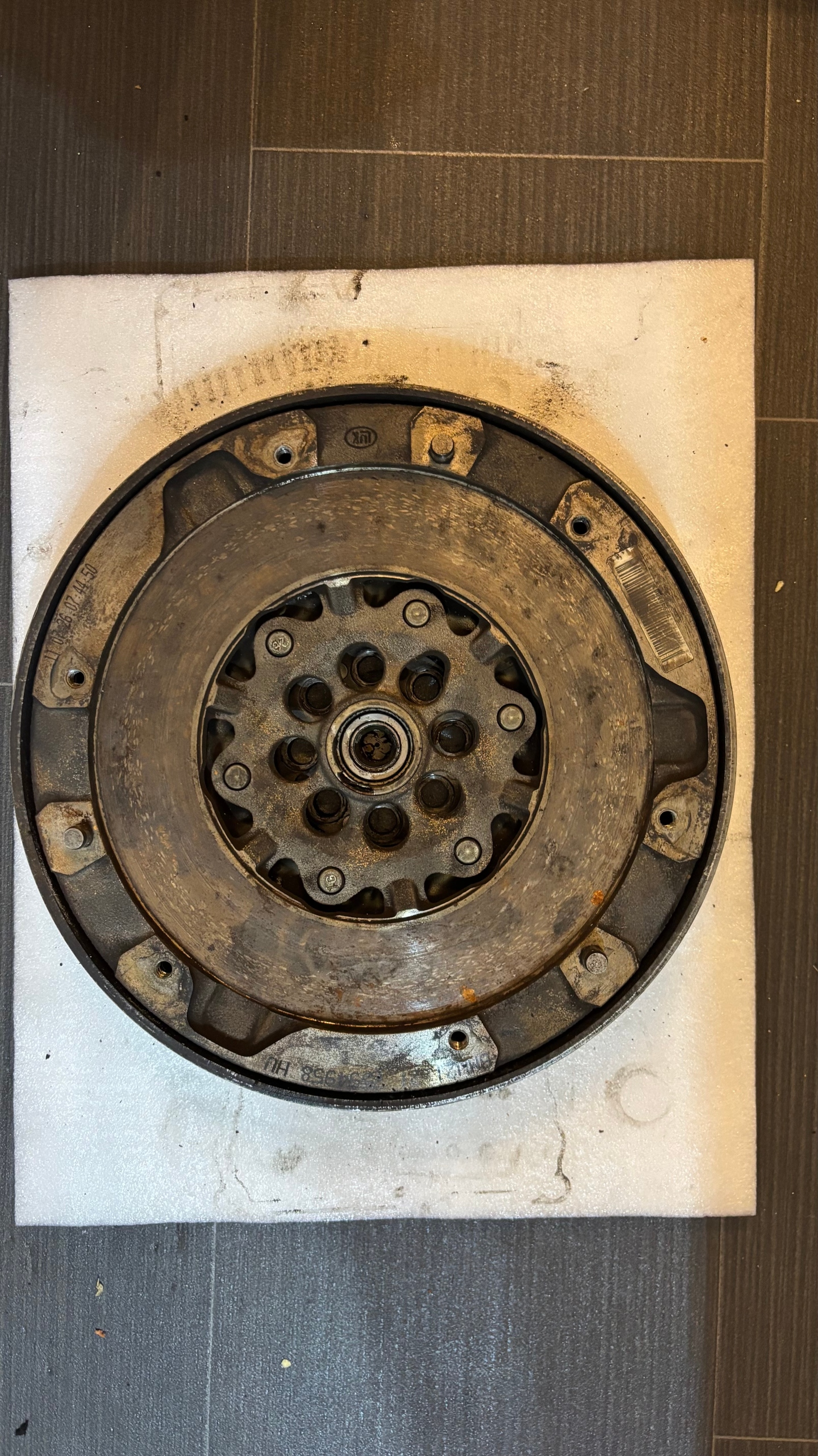 BMW LUK МАХОВИК ДВУХМАССОВЫЙ ( DMF ) 7594958 ПЛЮС LUK 324 0638 10 ДИСКОМ СЦЕПЛЕНИЯ 