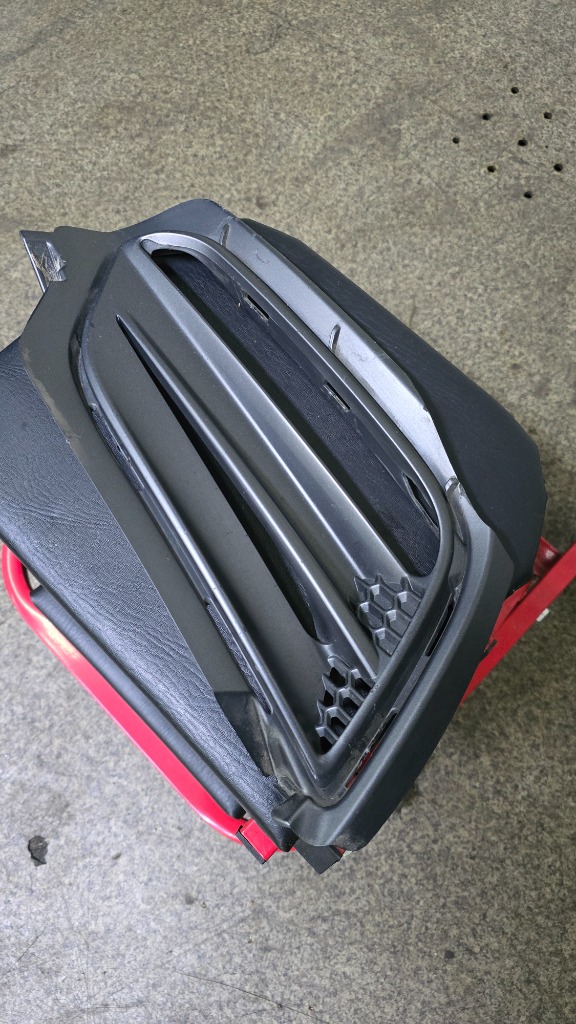 VOLVO S60 II V60 РАМКА РЕШІТКА ДЕННОГО ЛІВА РЕСТАЙЛ R-DESIGN 31383154 