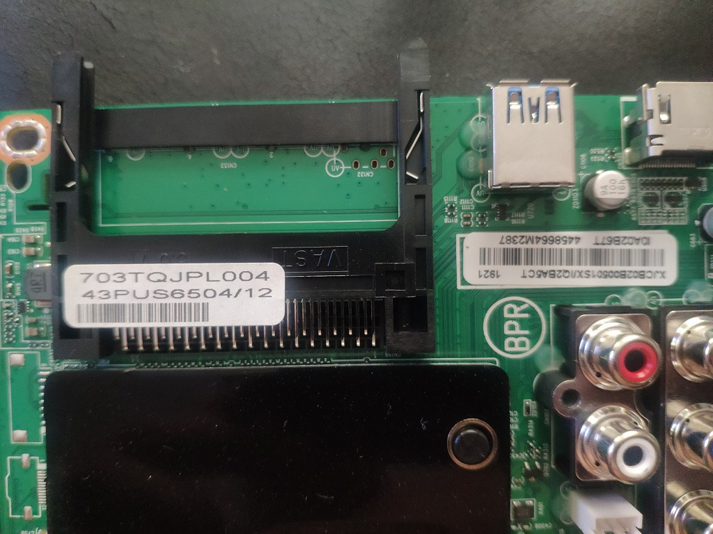 Carte mère télé Philips 65PUS6804/12 Référence: 715G9907 M01 B03 005G
