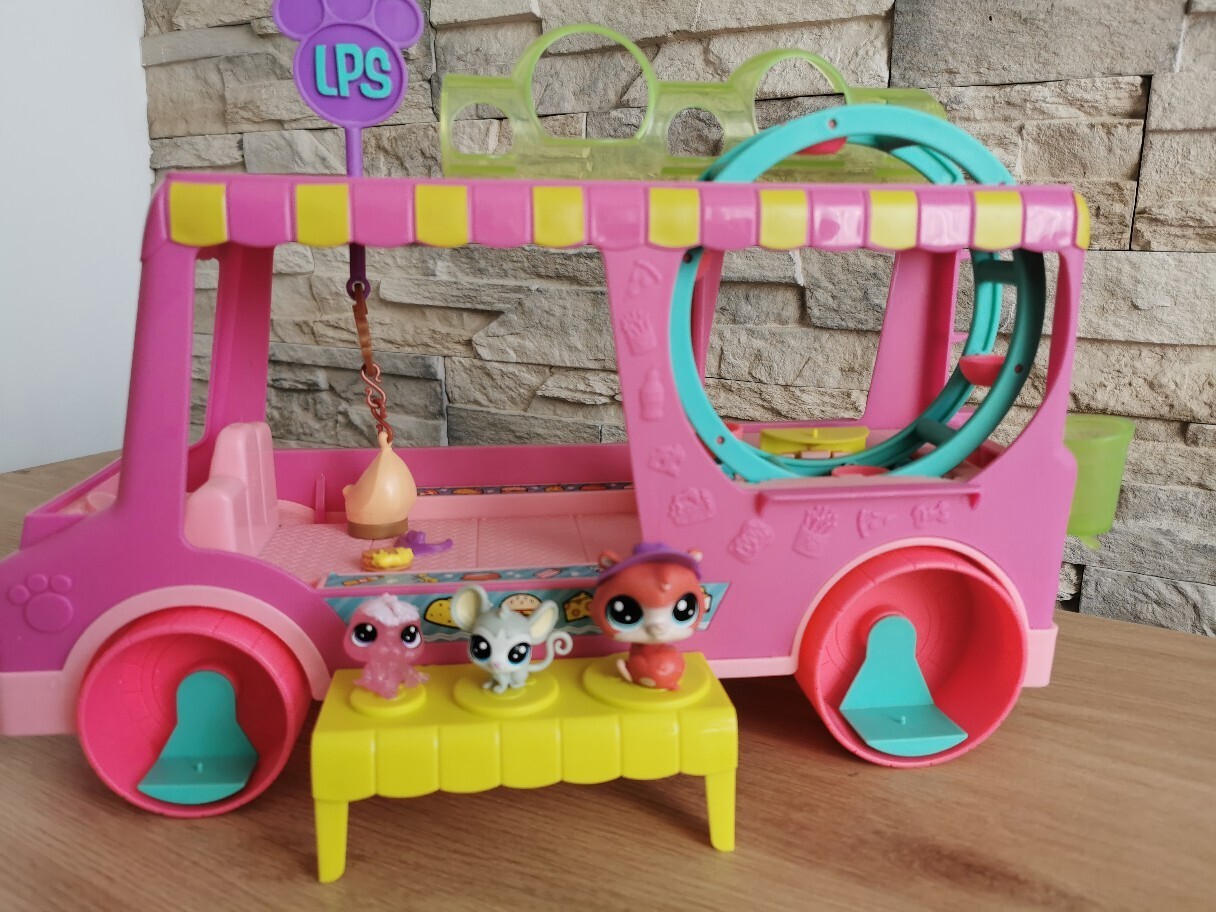 Food truck cheap little pet shop
