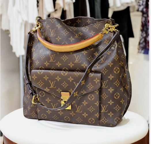 AKCIJA! Louis Vuitton LV torba metis pochette AKCIJA! 900 kn