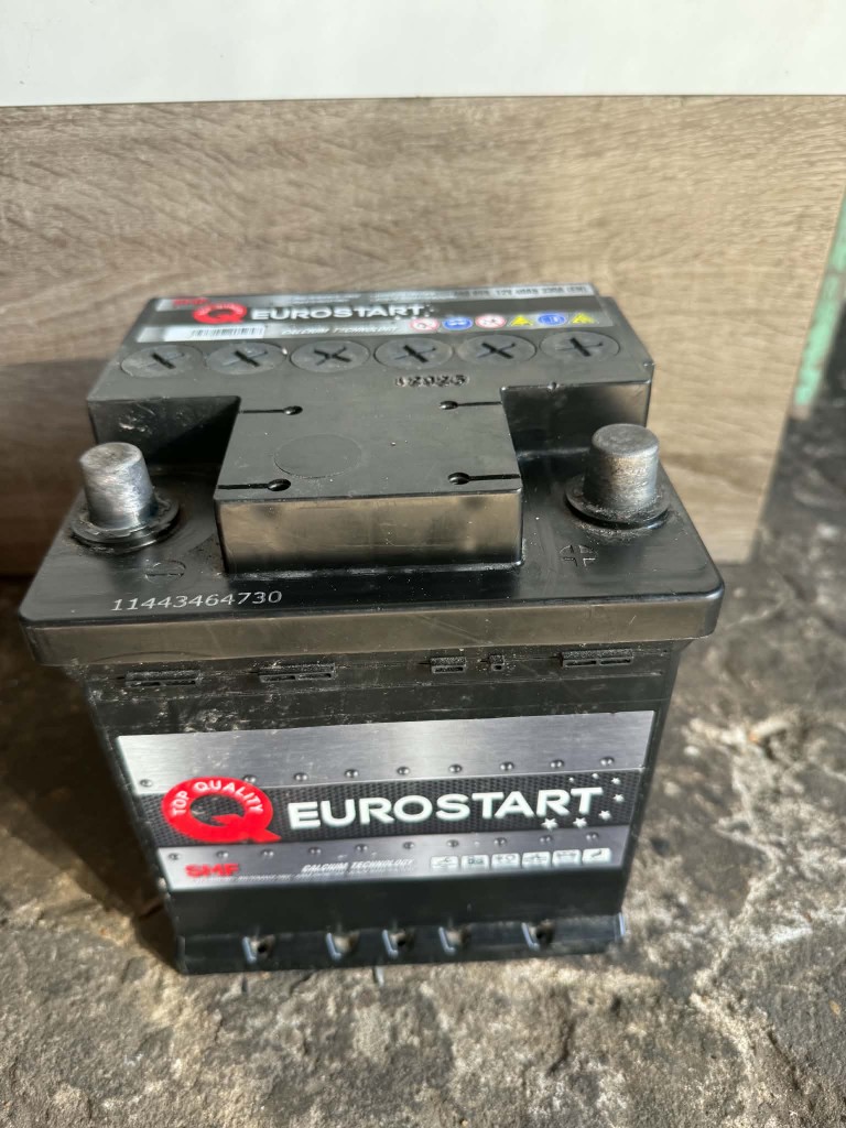 АКУМУЛЯТОР EUROSTART SMF 12V 40AH 330A (EN) P+ FIAT L0 - 10 KG, ГАРАНТІЯ 