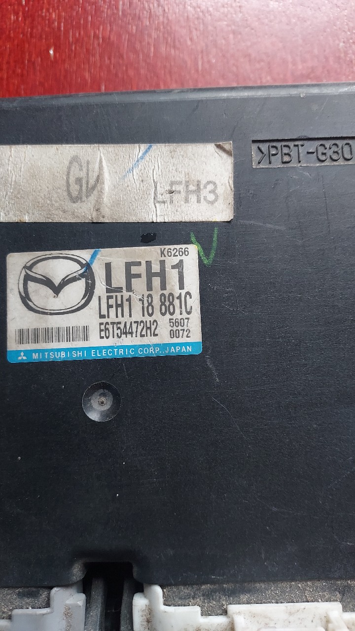 БЛОК КЕРУВАННЯ ДВИГУНА MAZDA 6 18 881C 
