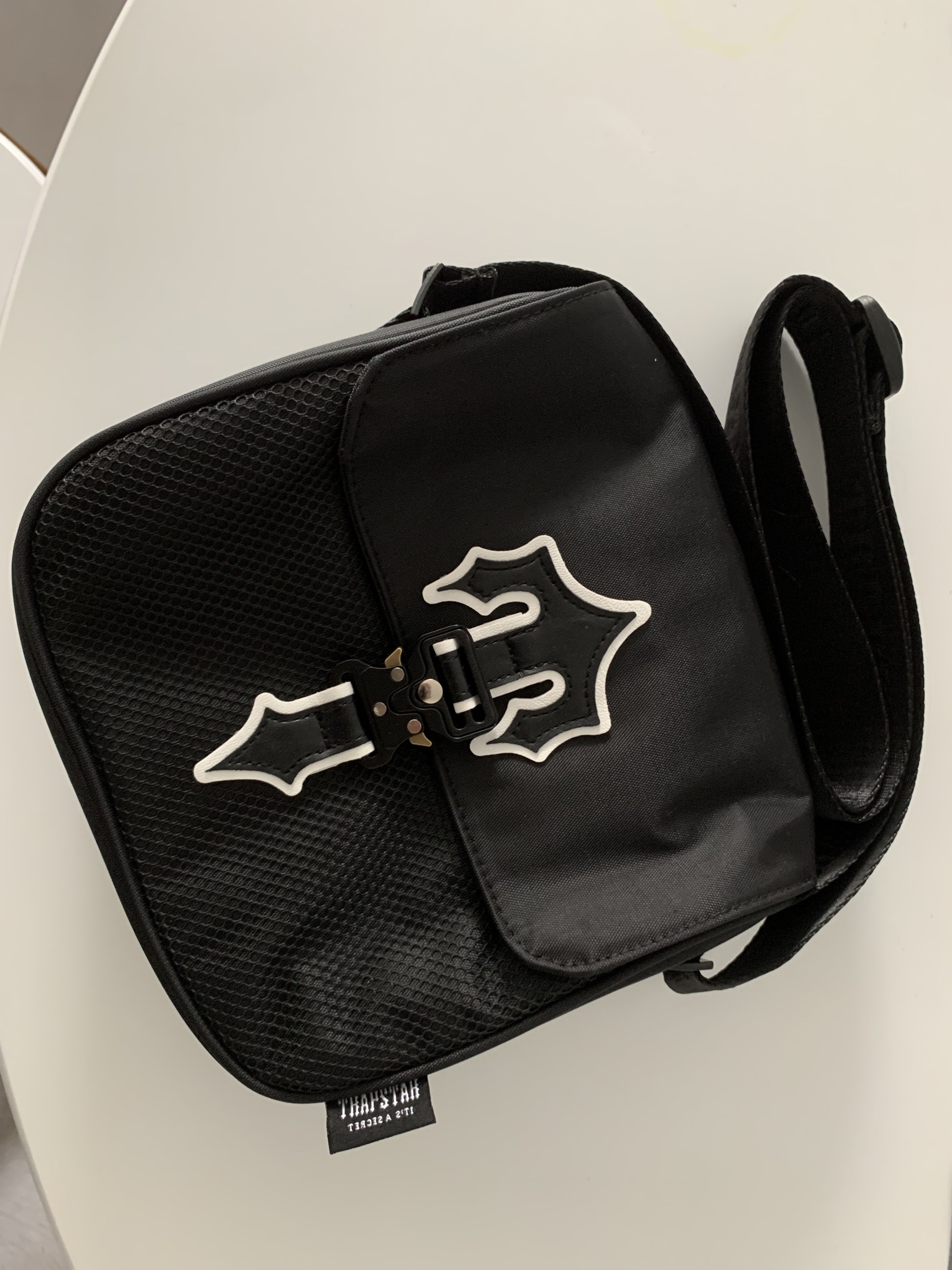 Trapstar shoulder bag torba Wrocław Kup teraz na Allegro Lokalnie