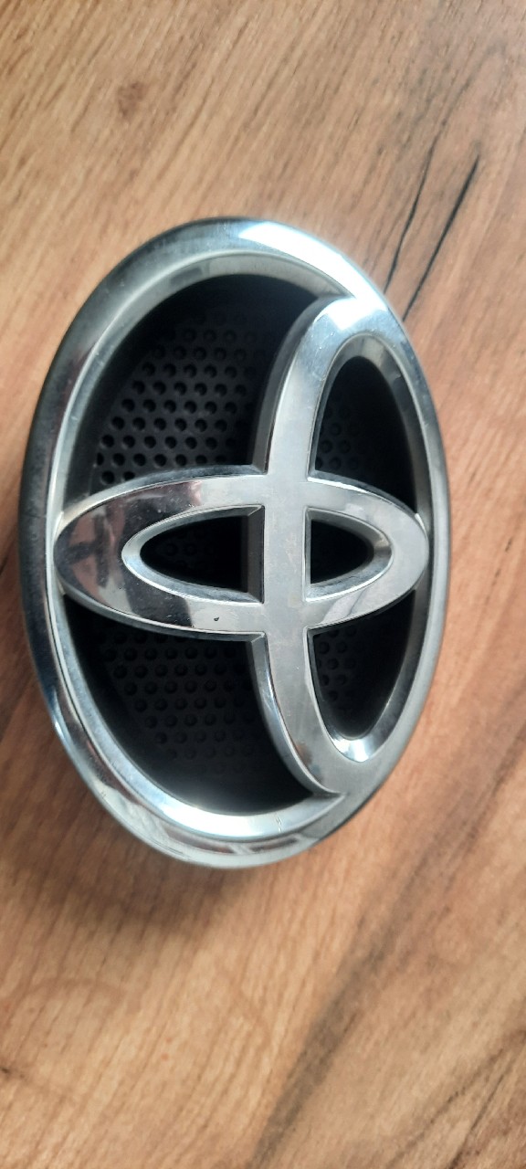ЕМБЛЕМА ЛОГОТИП TOYOTA YARIS 75311 02140 