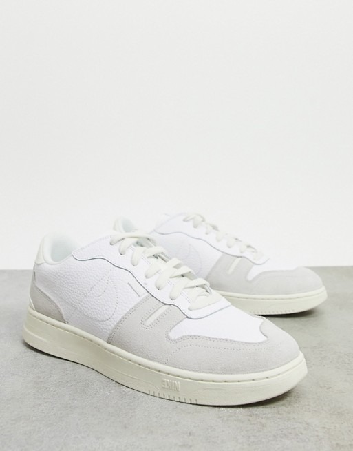 nike squash type trainer