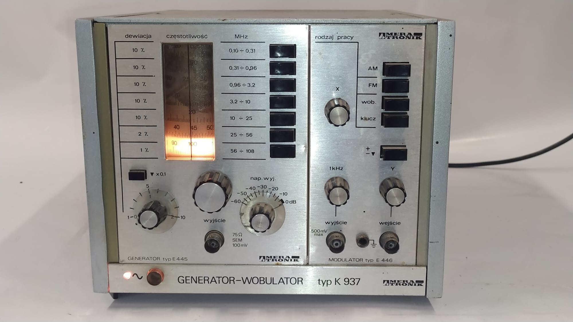 Generator wobulator K937 Meratronik | Zabrze | Licytacja na Allegro ...