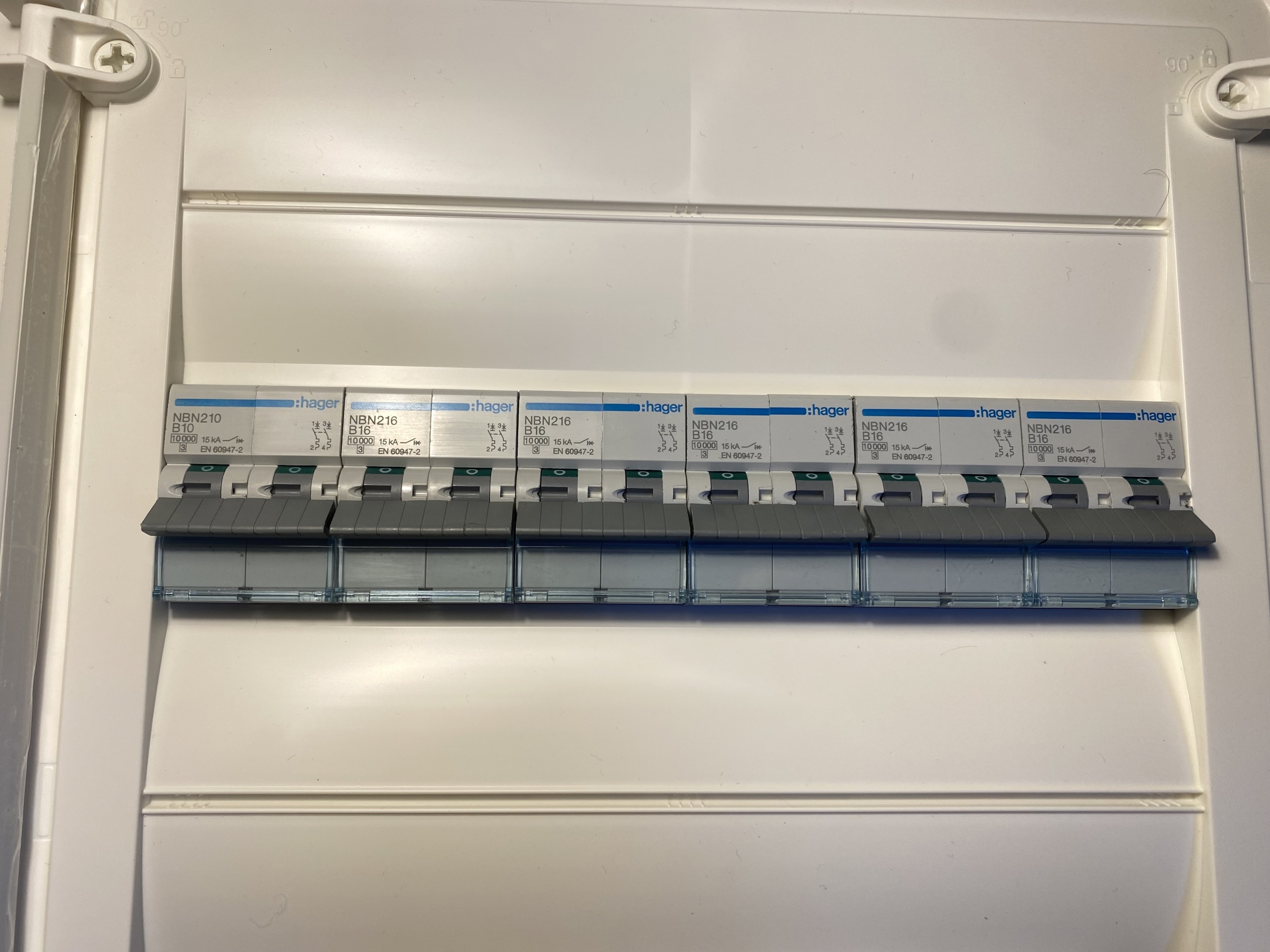 Rozdzielnica Hager, SBN440, CDA440D, NBN210-216 | Warszawa | Kup teraz ...