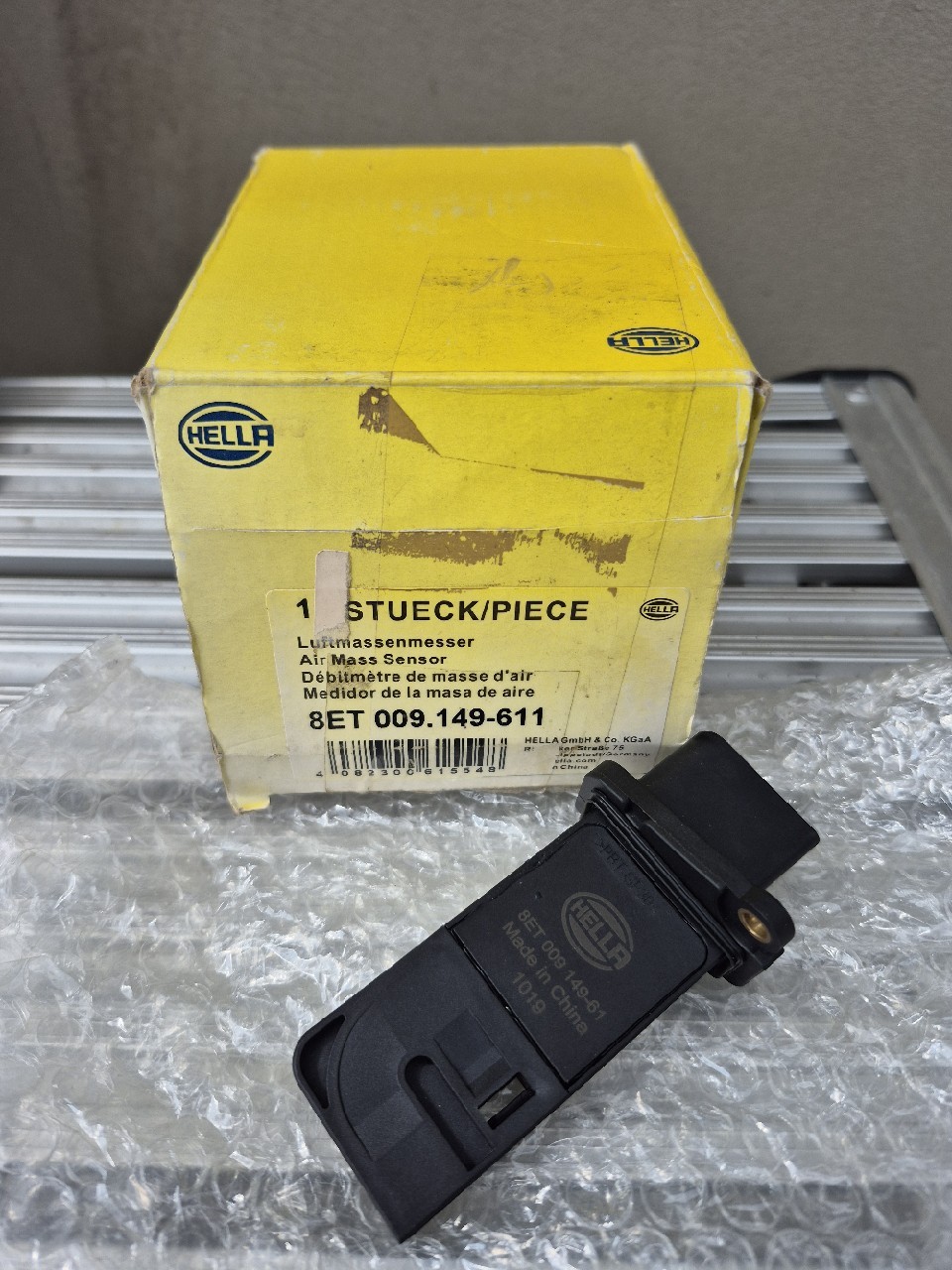 HELLA ВИТРАТОМІР ПОВІТРЯ 8ET 009 149-611 
