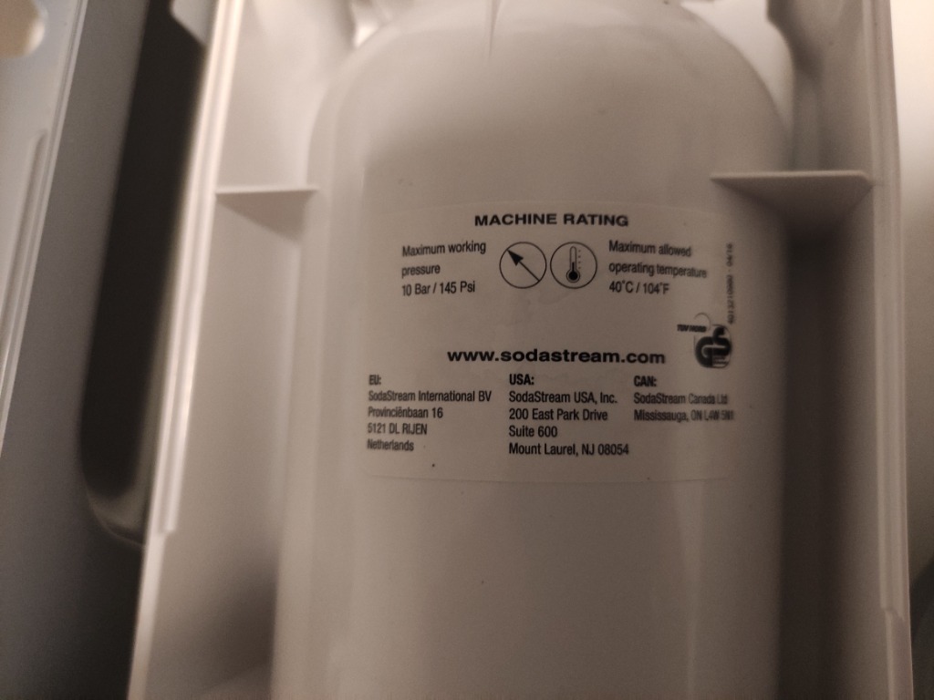 Saturator Syfon do wody SodaStream C100 + Butelka Słubice Licytacja