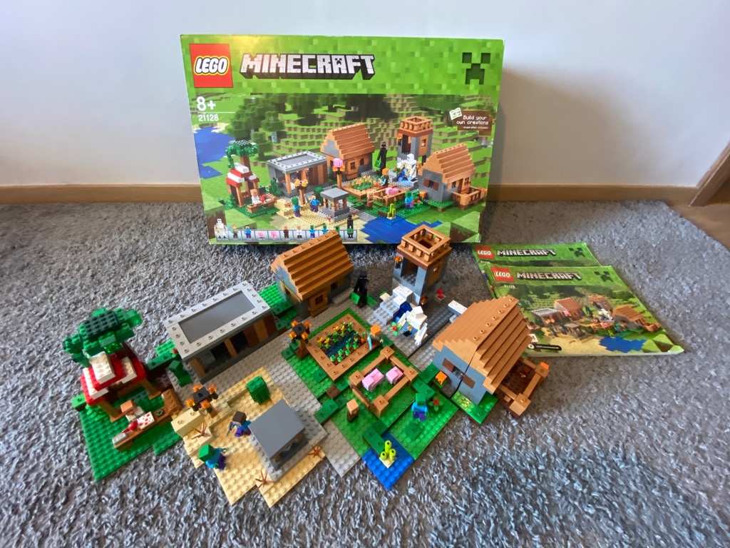 lego 21128 cena