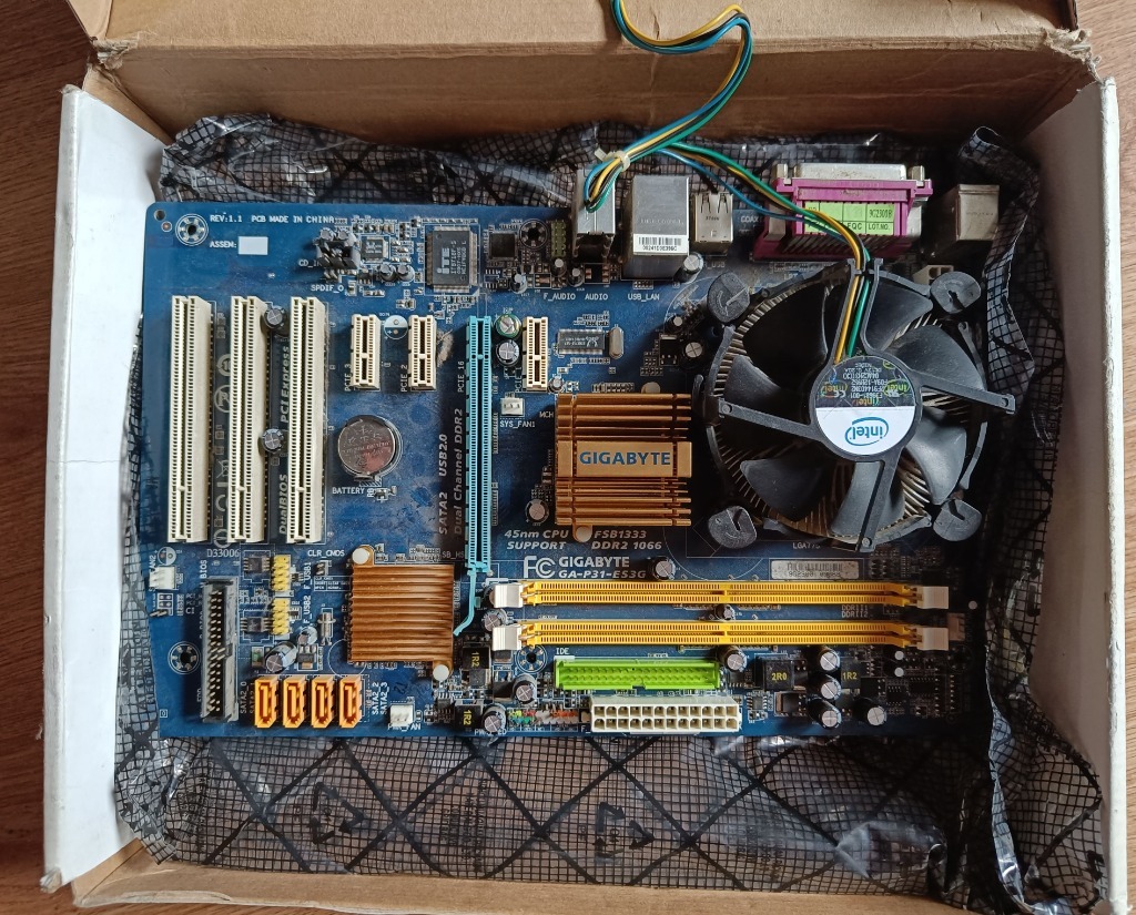 Gigabyte P31-es3g w Podzespoły komputerowe - Komputery - Allegro.pl