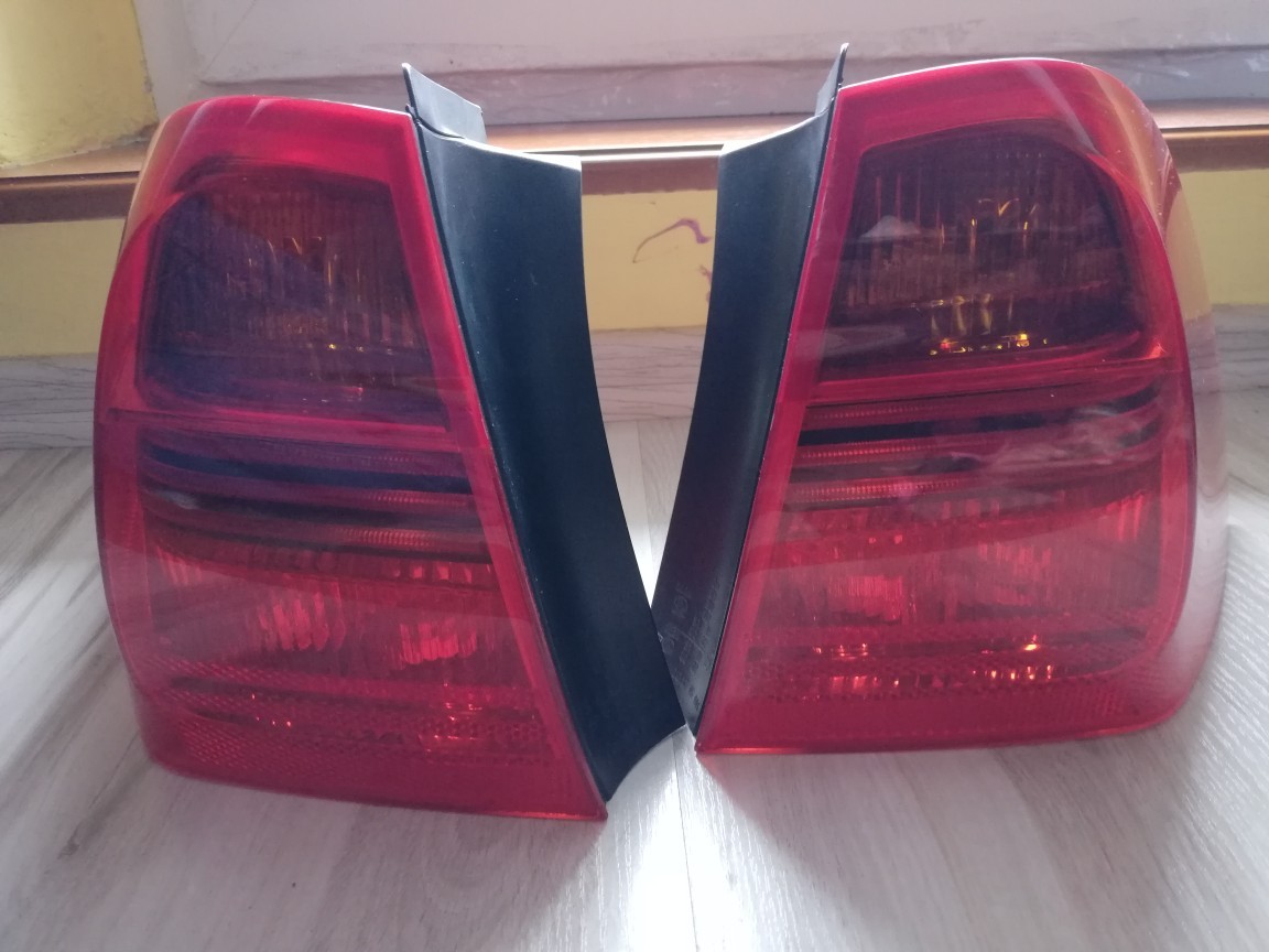 ФАРИ ЗАДНІ BMW 3 E91 КОМПЛЕКТ 7160061 I 7160062 