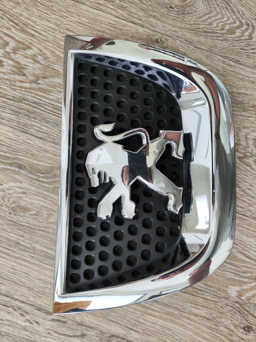 ЕМБЛЕМА ЗНАЧОК 9685973077 PEUGEOT 3008 + ПОДАРУНОК 