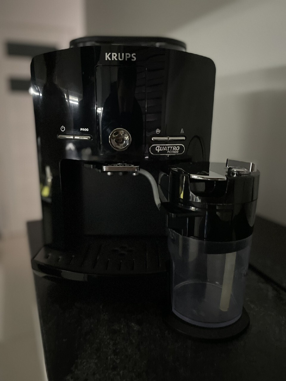 Krups ea82 automatyczny ekspres do kawy zernowy Łódź Licytacja na