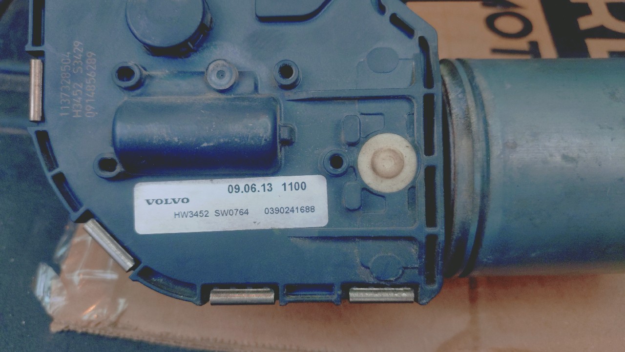 МОТОРЧИК ДВИГУН МЕХАНІЗМ ДВІРНИКІВ ПЕРІД VOLVO S40 V50 1-397-220-585 