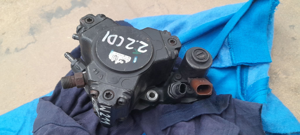 НАСОС ПАЛИВНА 2.2 CDI OM646 MERCEDES W211 W204 A6460700201 DELPHI 