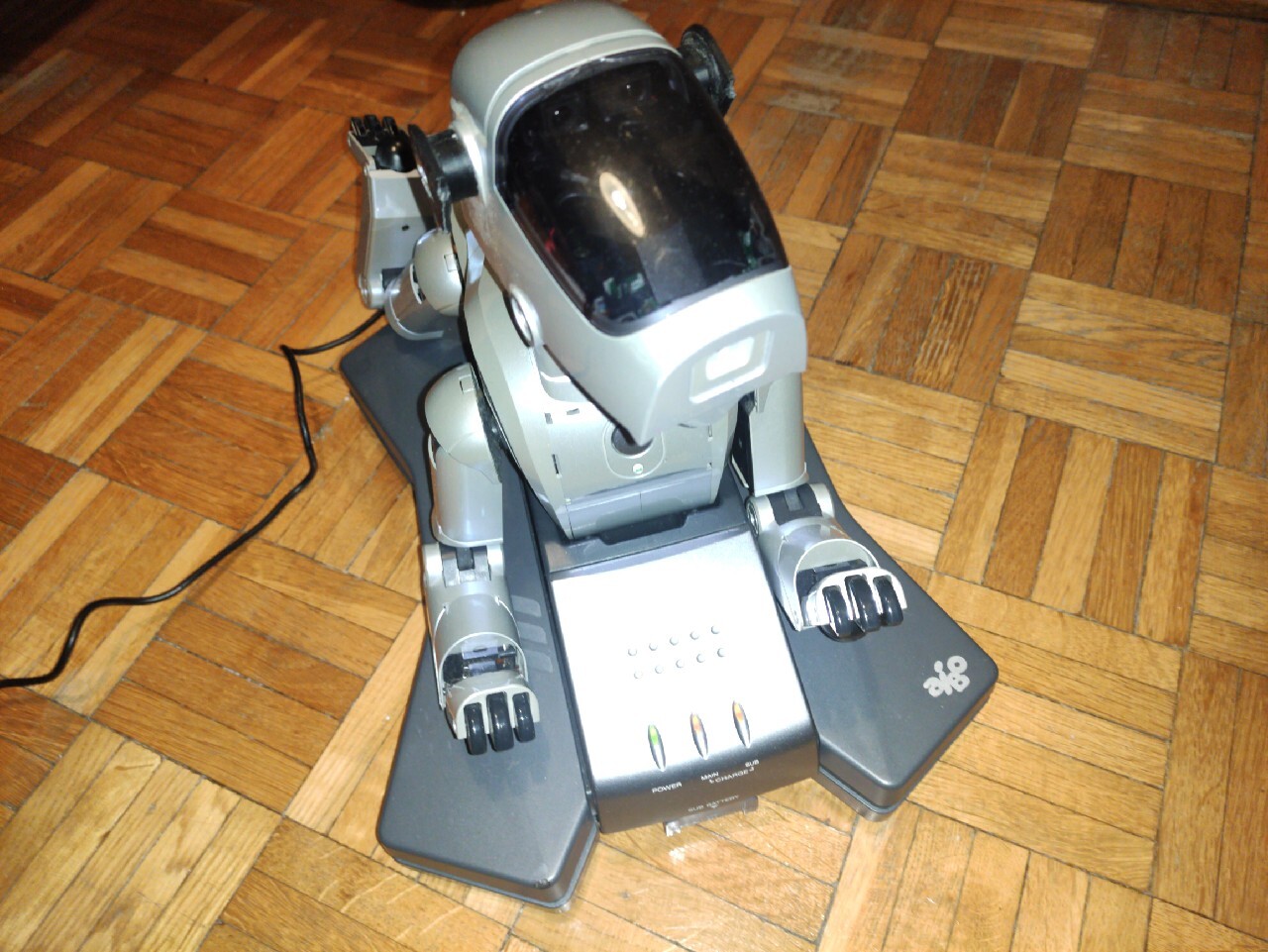 アイボ　SONY ERS-111 アイボ 初代 ERS-111 Sony Aibo ERS-111 First Gen Robot Dog Silver
