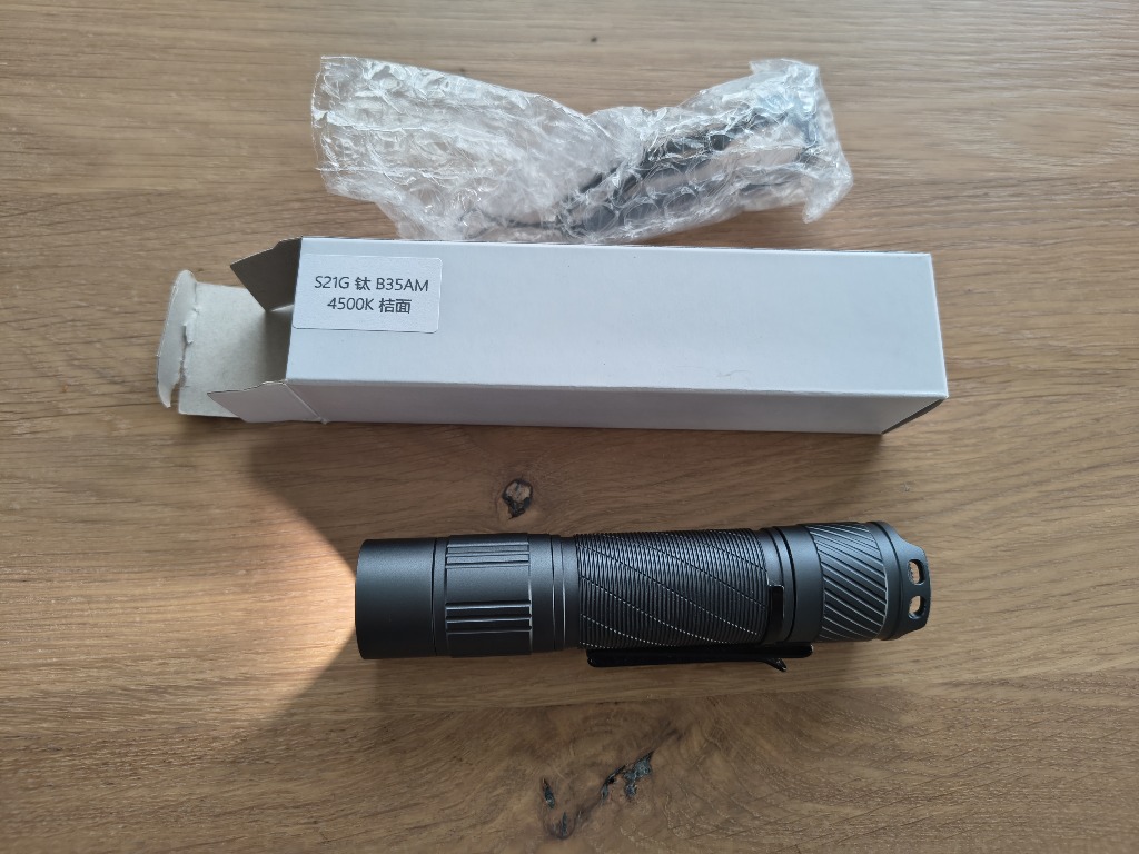 ЛІХТАРИК CONVOY S21G NICHIA B35AM 4500K HIGH CRI 21700 