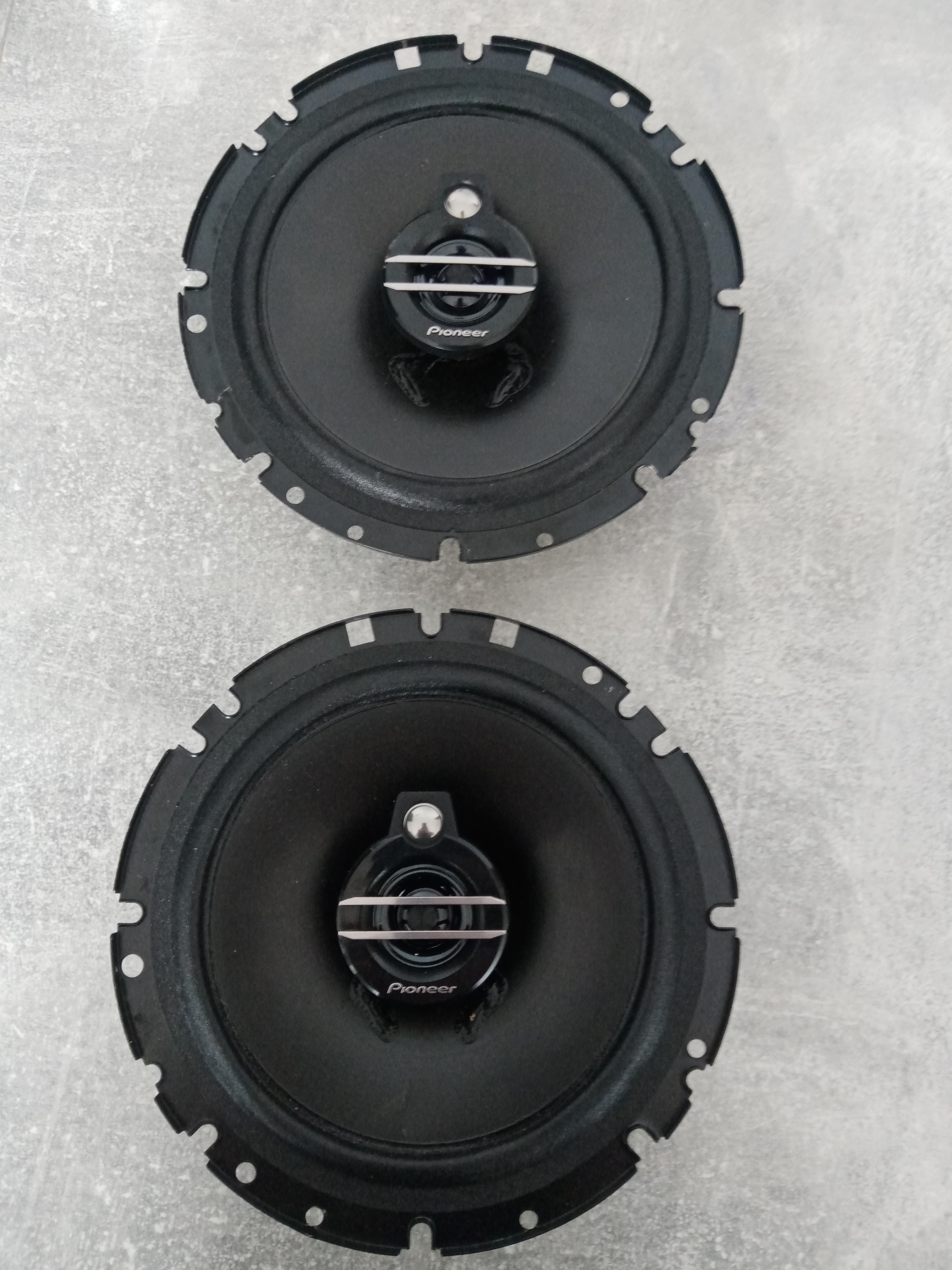 ДИНАМІКИ АВТОМОБІЛЬНИЙ PIONEER TS-G1730F 165MM 300W СТАН ДУЖЕ ДОБРИЙ 