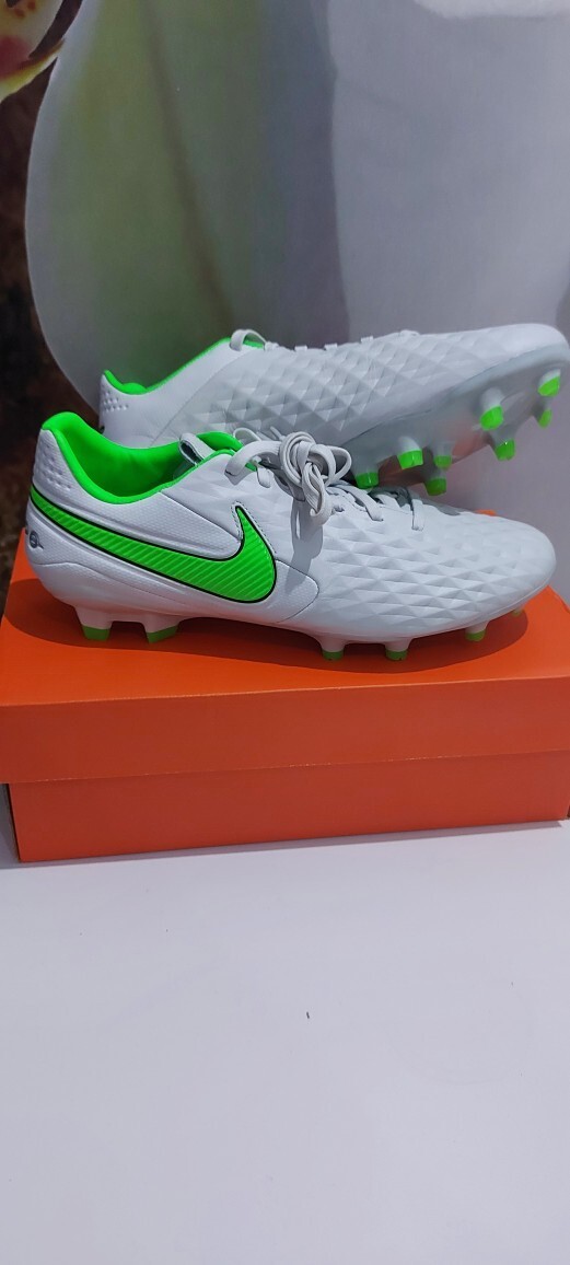 nike tiempo legend pro 8