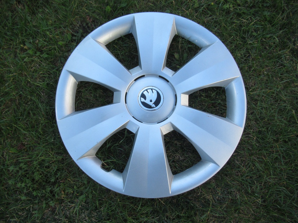 КОВПАК SKODA FABIA 15 ДЮЙМИ 6V0601147C 