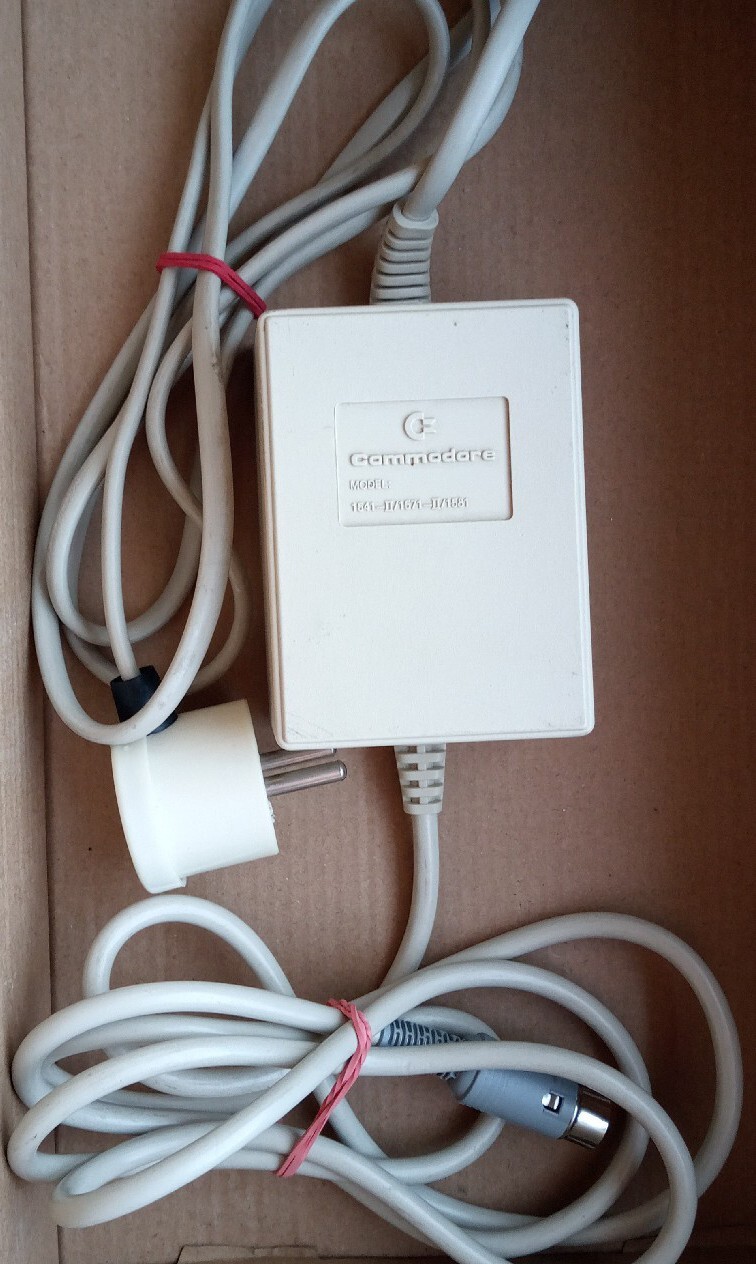 1581 Commodore Niska cena na Allegro.pl