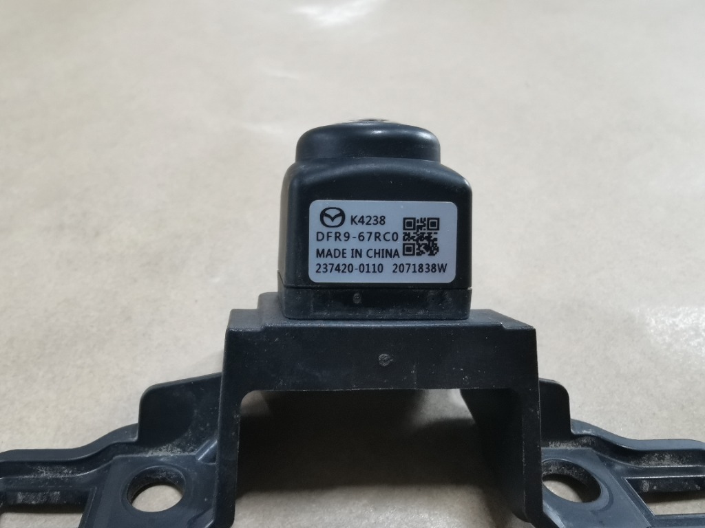 КАМЕРА БАМПЕРА ПЕРІД MAZDA CX30 DFR9-67RC0 