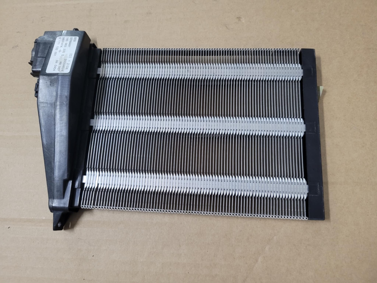 НАГРІВАЧ ЕЛЕКТРИЧНА VW GOLF 1K0963235D 