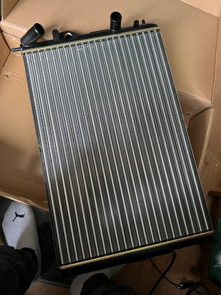 Internationa Radiators PA66-GF30 RENAULT | Drezdenko | Licytacja na ...